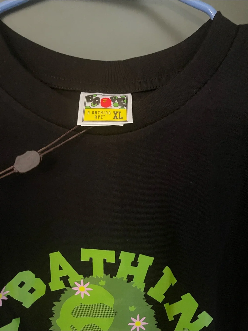 Men’s Graphic Design Tee Size XL.